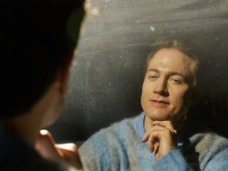 Miliarder Menolak Tua Bagikan Tips untuk Mengurangi Kerutan Wajah