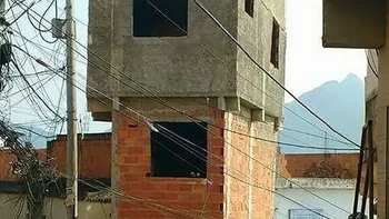 Mungkin ini akan jadi tren baru di bidang arsitektur. Foto: Reddit Imgur via BrightSide