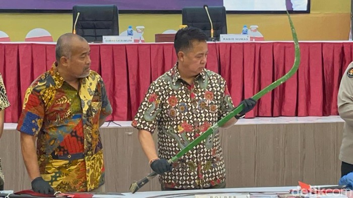 Dirreskrimum Polda Jatim Kombes Farman saat rilis di Polda Jatim