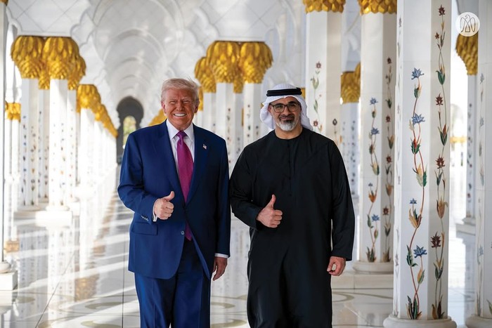 Donald Trump di Masjid Agung Sheikh Zayed Donald Trump di Masjid Agung Sheikh Zayed