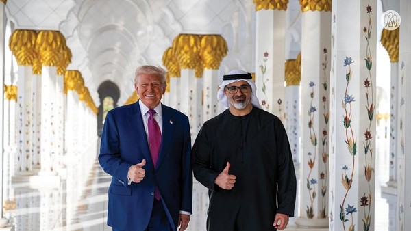 Foto: Momen Donald Trump Keliling Masjid Agung Sheikh Zayed UEA