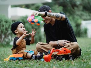 Buat Para Ayah, Ini Saran Psikolog UGM Biar Anak Nggak Fatherless