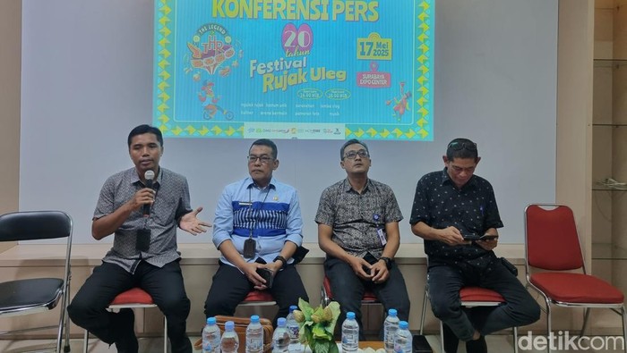 Jumpa pers terkait penyelenggaraan Festival Rujak Uleg di Eks Humas Pemkot Surabaya.
