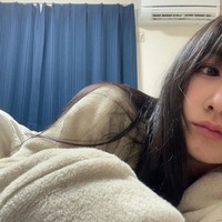 Kana memulai perjalanannya mengemudikan truk yang lebih kecil. Saat ini, ia menjalani rute pengiriman reguler antara Saitama dan Kyoto dengan total waktu 13 jam. Karena itu, Kana hanya pulang ke rumah hanya sekali seminggu. Foto: Twitter @t_r777k