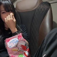 Kana sebenarnya punya latar belakang pendidikan di bidang kecantikan. Namun setelah mencicipi pekerjaan di dunia tersebut, ia merasa tidak cocok. Foto: Twitter @t_r777k