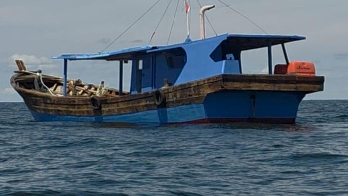 Kapal yang digunakan untuk menyelundupkan pasir timah.