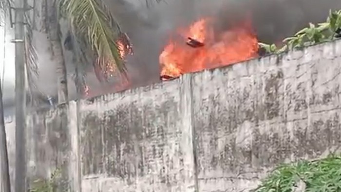 Kebakaran di Jalan Andi Tonro Makassar.