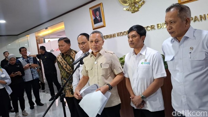 konferensi pers koperasi merah putih