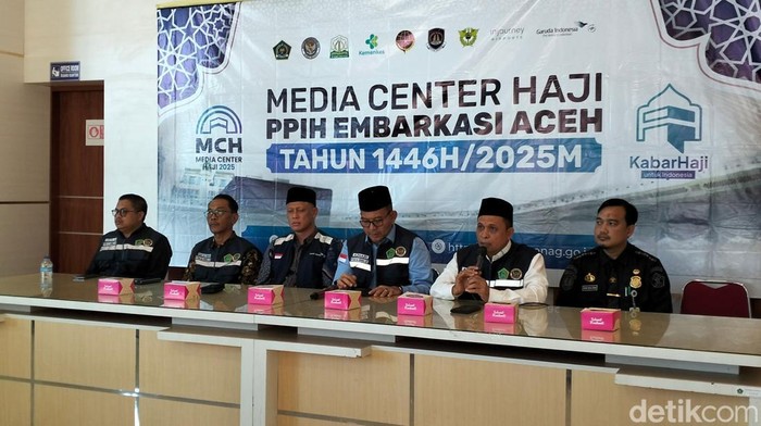 Konferensi pers Panitia Penyelenggara Ibadah Haji (PPIH) Embarkasi Aceh . (Agus Setyadi/detikSumut)