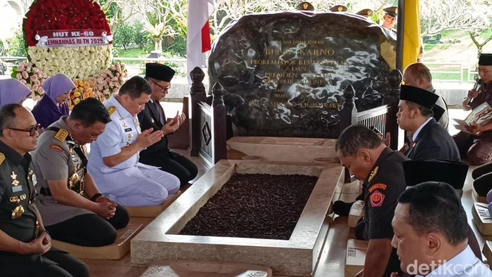 Lemhannas RI Ziarah Makam Bung Karno