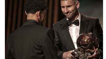 Apakah nanti Lionel Messi akan memberi Yamal trofi Ballon dOr? Foto: X.com