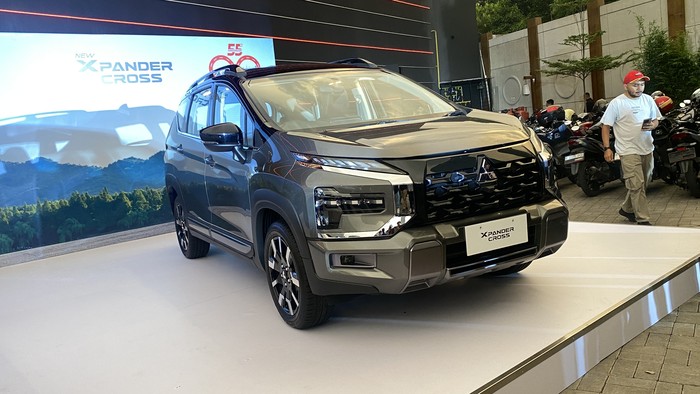 Mitsubishi Xpander dan Xpander Cross terbaru 2025