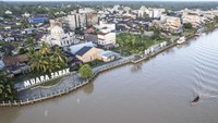 Langkah awal dimulai dengan pembangunan Ruang Terbuka Hijau (RTH) di tepi Sungai Berbak, yang diharapkan menjadi pusat aktivitas warga sekaligus daya tarik wisata. Kawasan ini nantinya akan dilengkapi fasilitas pendukung seperti museum mini dan jalur wisata sejarah.
