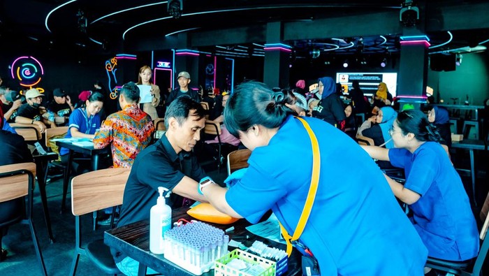 Peringati Hari Asma, Layanan Kesehatan Digelar untuk Warga Memperingati Hari Asma Sedunia 2025 yang jatuh pada 6 Mei, kegiatan pemeriksaan kesehatan gratis digelar di Semarang. Acara ini bertujuan meningkatkan kesadaran masyarakat terhadap pentingnya deteksi dini penyakit pernapasan, khususnya asma, yang masih menjadi salah satu penyakit kronis paling umum di dunia.