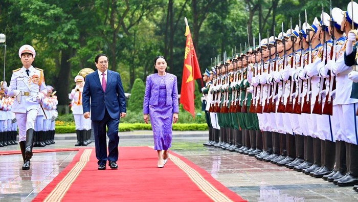 PM Thailand Paetongtarn Shinawatra disambut PM Vietnam Pham Minh Chinh di Hanoi. Pertemuan tersebut untuk memperkuat kerja sama bilateral dan kawasan.