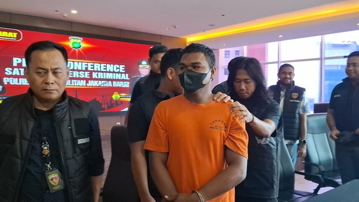 Polisi menangkap pembunuh pria di Gang Barokah, Kalideres, Jakbar.