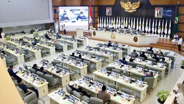 Rapat paripurna DPRD Jabar