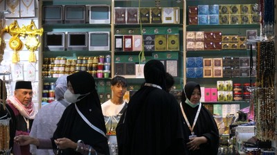 Ribuan Calon Haji Indonesia Tiba di Makkah