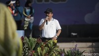 Kabupaten Serang diketahui belum memiliki Tempat Pembuangan Akhir (TPA). Ketiadaan TPA menjadi perhatian utama dalam upaya pengelolaan sampah di daerah.