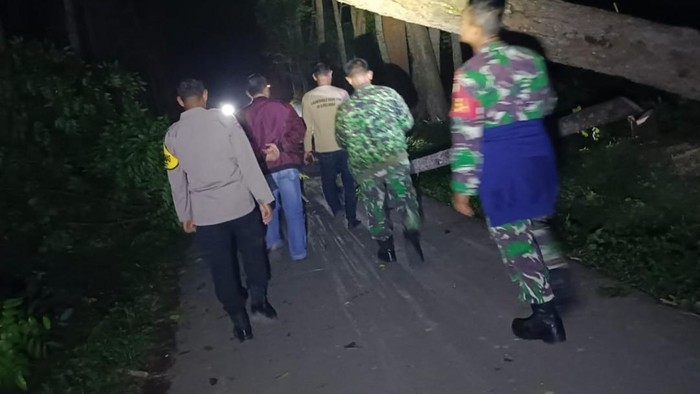 Situasi penyanderaan 3 anggota TNI di Ijen Bondowoso