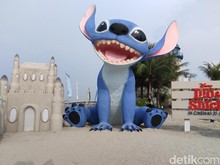 Les Tari Hula hingga Foto Bareng Stitch di Stitch Summer Invasion!