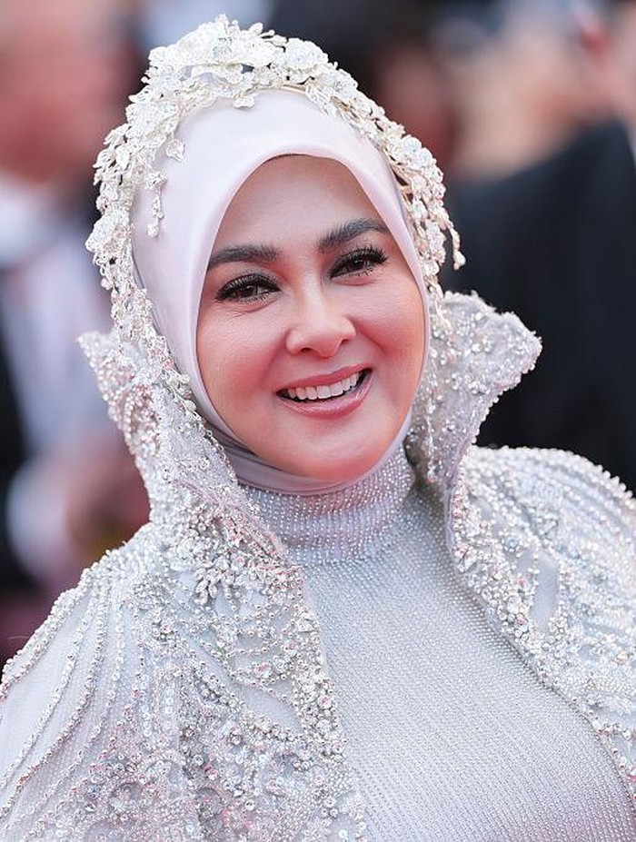 Syahrini CANNES, FRANCE - MAY 15: Syahrini attends the Dossier 137 (Case 137) red carpet at the 78th annual Cannes Film Festival at Palais des Festivals on May 15, 2025 in Cannes, France. (Photo by Vittorio Zunino Celotto/Getty Images)