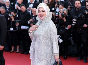 Syahrini Tanggapi Beda Wajahnya di Foto Getty & IG saat Festival Film Cannes