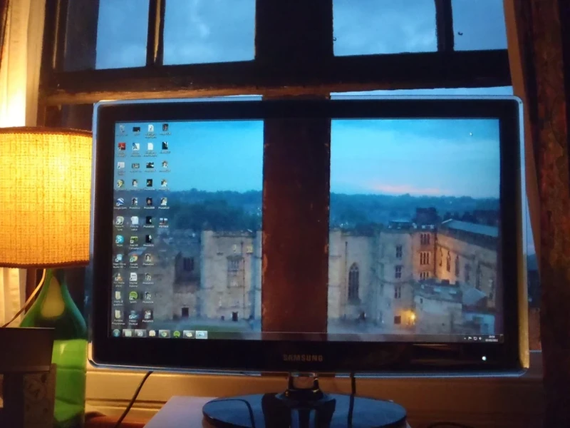 Wallpaper desktop kreatif