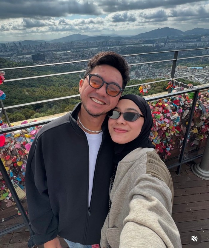 Ananda Omesh & Dian Ayu
