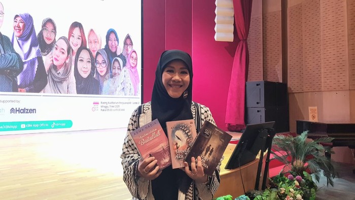 Asma Nadia Asma Nadia
