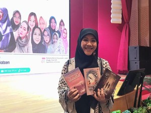 Asma Nadia Bikin Kopdar Nasional KBM Bareng Isa Alamsyah, Bagikan Tips Menulis