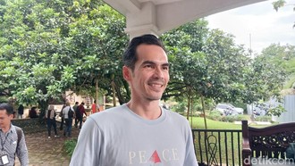 Kekhawatiran Atalarik Syach Hadapi Putra Sulung Masuk Usia Remaja