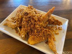 Aroy! Ayam Goreng Bumbu Tom Yum Racikan Autentik Resto Hidden Gem