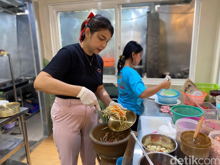 Ban Thai Ban Thai / Thai Baan Nana, restoran hidden gem di Setiabudi yang menawarkan sajian Thailand autentik