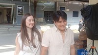 Ya gak apa-apa, ya berita-berita yang baik ya. Mudah-mudahan segala sesuatunya ya dilancarkan. Pokoknya doain aja teman-teman ya, ucap Billy Syahputra saat ditemui di Mampang, Jakarta Selatan, Jumat (16/5/2025). Foto: Muhammad Ahsan Nurrijal/detikcom