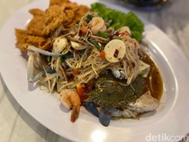 Cicip Salad Blue Crab hingga Mama Tom Yum Sedap di Bolan Thai