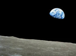 Foto Fenomenal Bumi dari Luar Angkasa dan Sejarahnya