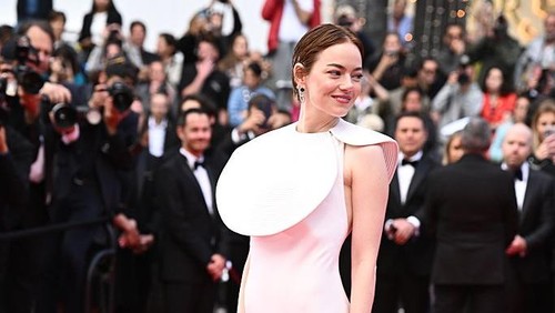 CANNES, FRANCE - MAY 16: Emma Stone attends the 