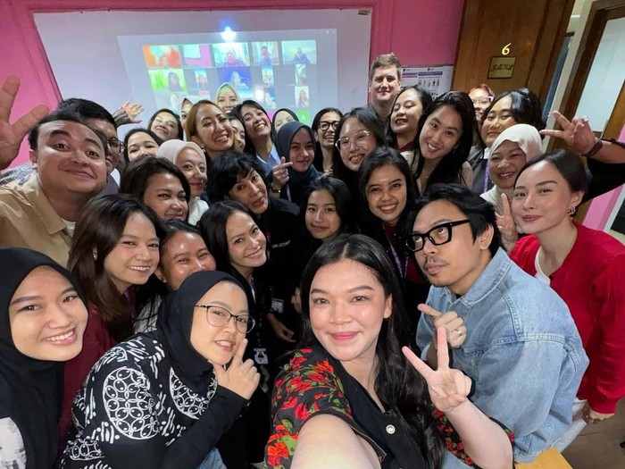 Ersa Mayori kuliah lagi.