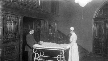 Sebelum mereka menyuntik pasien terakhir di bangsal, pasien pertama terbangun. Satu per satu, semua anak terbangun dari koma diabetes mereka. Ruangan yang suram dan penuh kematian berubah menjadi tempat yang penuh kegembiraan dan harapan. Foto: Boredpanda