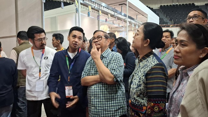 Gubernur Jakarta Pramono Anung mengunjungi event World of Coffee di JCC, Sabtu (17/5). (Belia/detikcom)