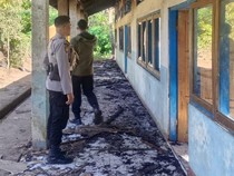Sekolah Terbakar di Lembata, Ratusan Bangku-Buku Hangus