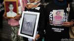 Keluarga Korban Mei 98 Napak Tilas Tragedi Mal Klender