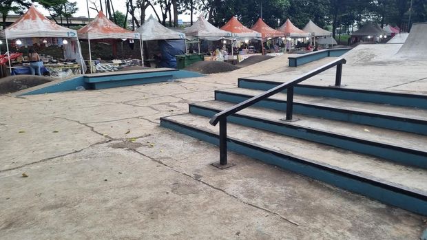 Kondisi skatepark di RTH Kalijodo yang rusak.