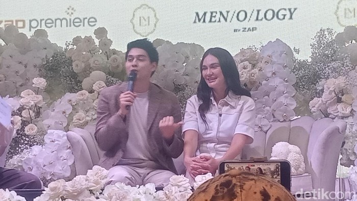 Luna Maya dan Maxime Bouttier saat ditemui di kawasan Jakarta.