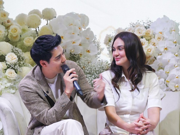 Luna Maya dan Maxime Bouttier saat ditemui di kawasan Jakarta.