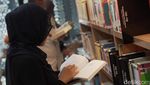 Masyarakat Nikmati Hari Buku Nasional di Perpustakaan TIM