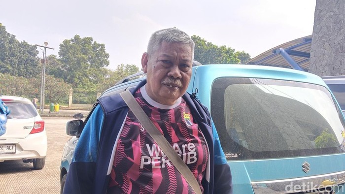 Pak Aki alias Tatang Sutisna.