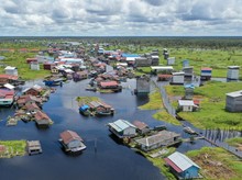 Pesona Desa Muara Enggelam, Desa Terapung di Atas Danau Melintang Kukar