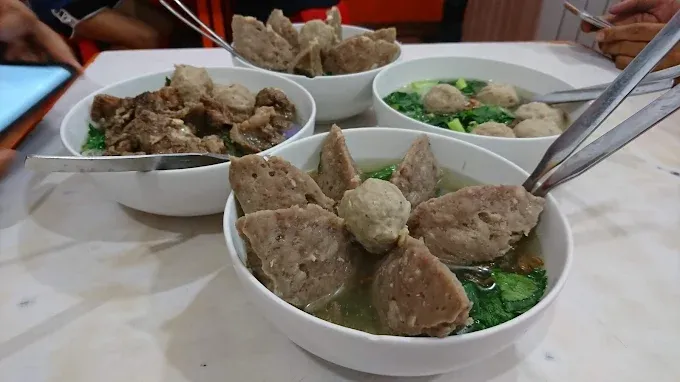 Mantap! 10 Tempat Makan Bakso Legendaris Ini Masih Digemari